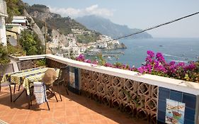 Bouganville&Sea